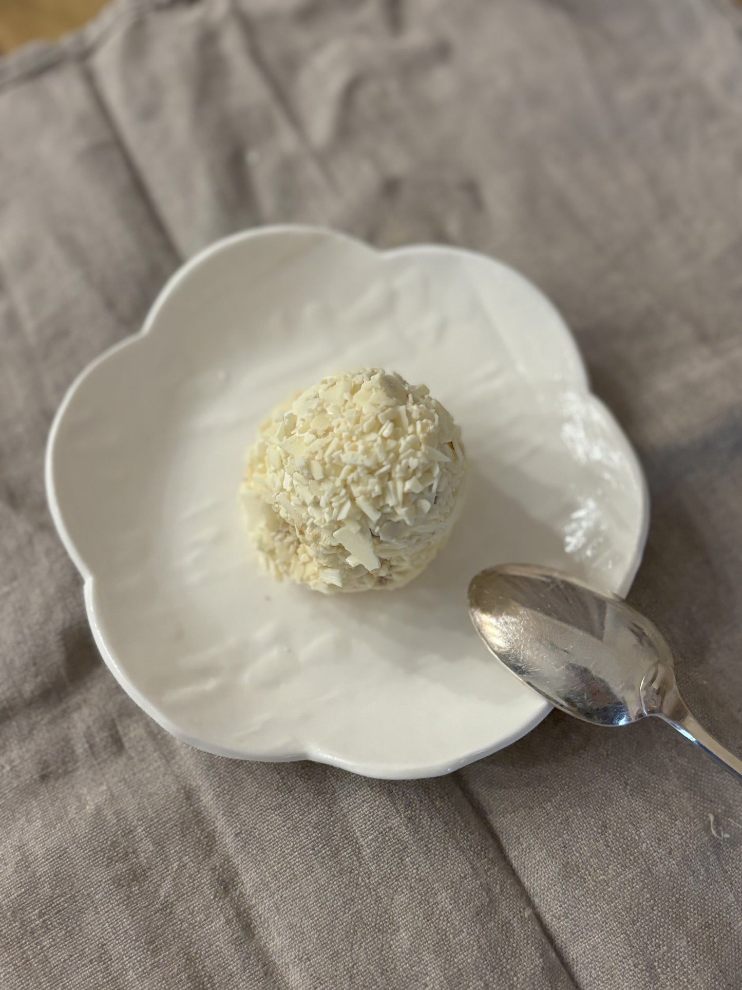 Petite assiette à dessert en porcelaine